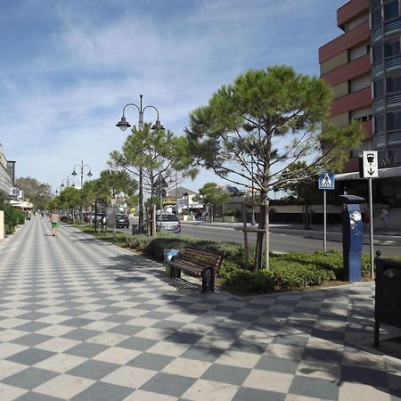 Hotel Atmosfere Beach Cesenatico Exterior foto